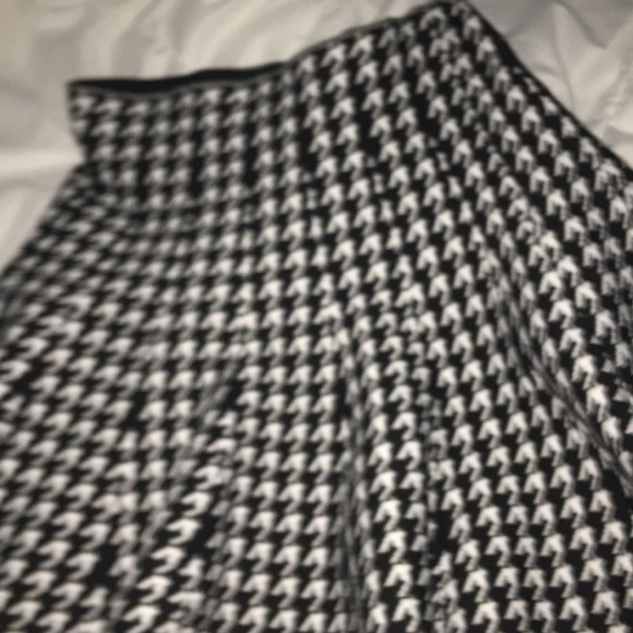 Fit and flare houndstooth print skirt - Picture 3 of 3